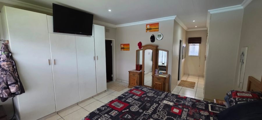 3 Bedroom Property for Sale in Flamwood North West